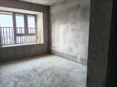 世茂雅庭88平方三室两厅 好楼层