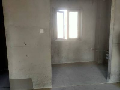 南湖佳苑95平方三室两厅 毛坯房