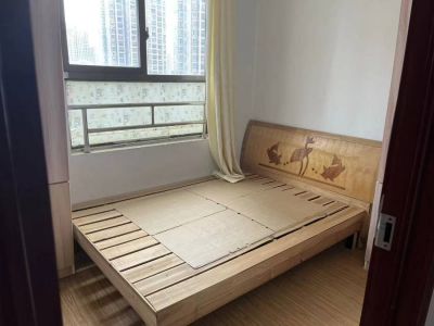 祥徽苑93平三室两厅中等装修 家电家具齐全