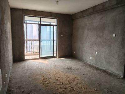 丰香南苑113平方三室两厅 好楼层 毛坯房