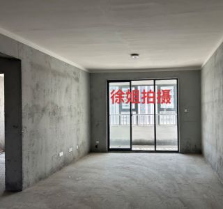 急售南湖佳苑105平方三室两厅纯毛坯一口价32万