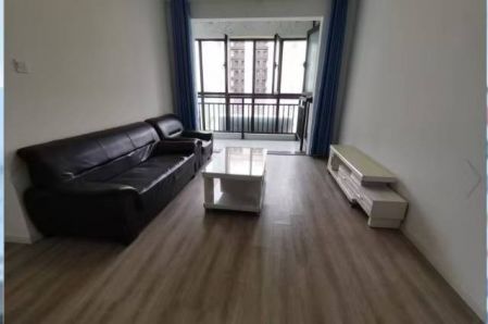 下塘凤麟别院108平三室两厅装修如图  急售65万