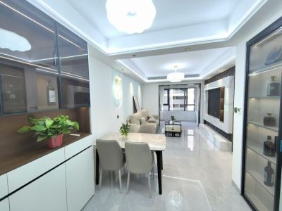 北麓雅苑豪华装修品牌家电未住人85+8平方77万