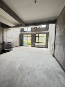 北城半岛一号雨果岛别墅  五室两厅一厨一卫，小区环境非常好，价格很优惠，223平方，急售278万