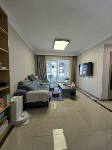 融侨天越中区精装三房88平方79.9万