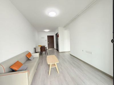 港龙旭辉城市江来三房中装86平方66万