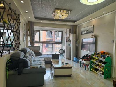 和徽苑94平三室两厅 精装修 满五唯一