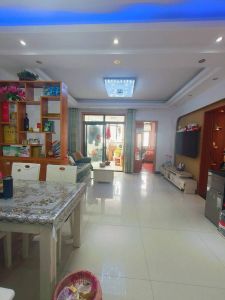 力高东区93平方三室两厅 精装修