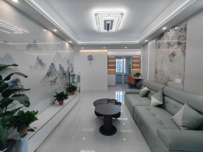 京冠北城华府 三室两厅精装89平赠送6平  急售78.8万能按揭