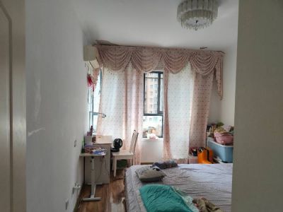 国徽苑92平方三室两厅 全天采光 满五唯一