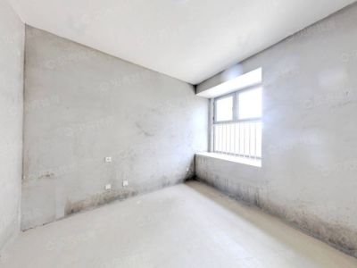 北城水岸人家115平三室两厅一卫  毛坯  急售48万