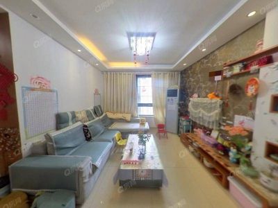 北城力高共和城三室两厅精装修98平米，好楼层看房方便，急售72万，能按揭贷款