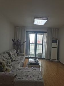 北城滨河苑中装超大两房93平方37万