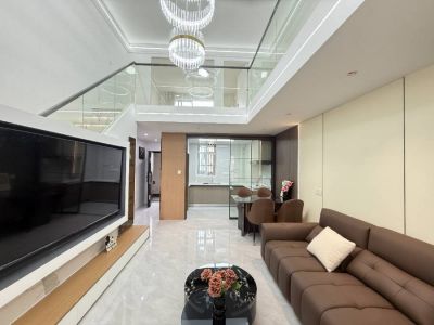 北城恒泰风格城市三室两厅两卫复试楼精装136平 急售69万能按揭