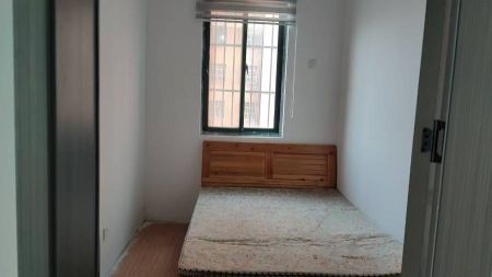 荣锦一号100平方三室两厅 中间楼层