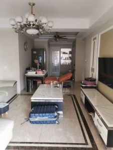 悦湖别院115平方精装三室黄金楼层送车位