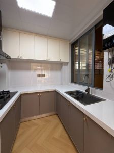 北城世纪城国徽苑94平三房朝南，精装修未住人，全屋智能家电，家具齐全，装修质保十年，全款房，随时过户