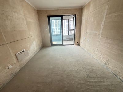 北城正荣府颂苑   毛坯 三室 62万 随时看房